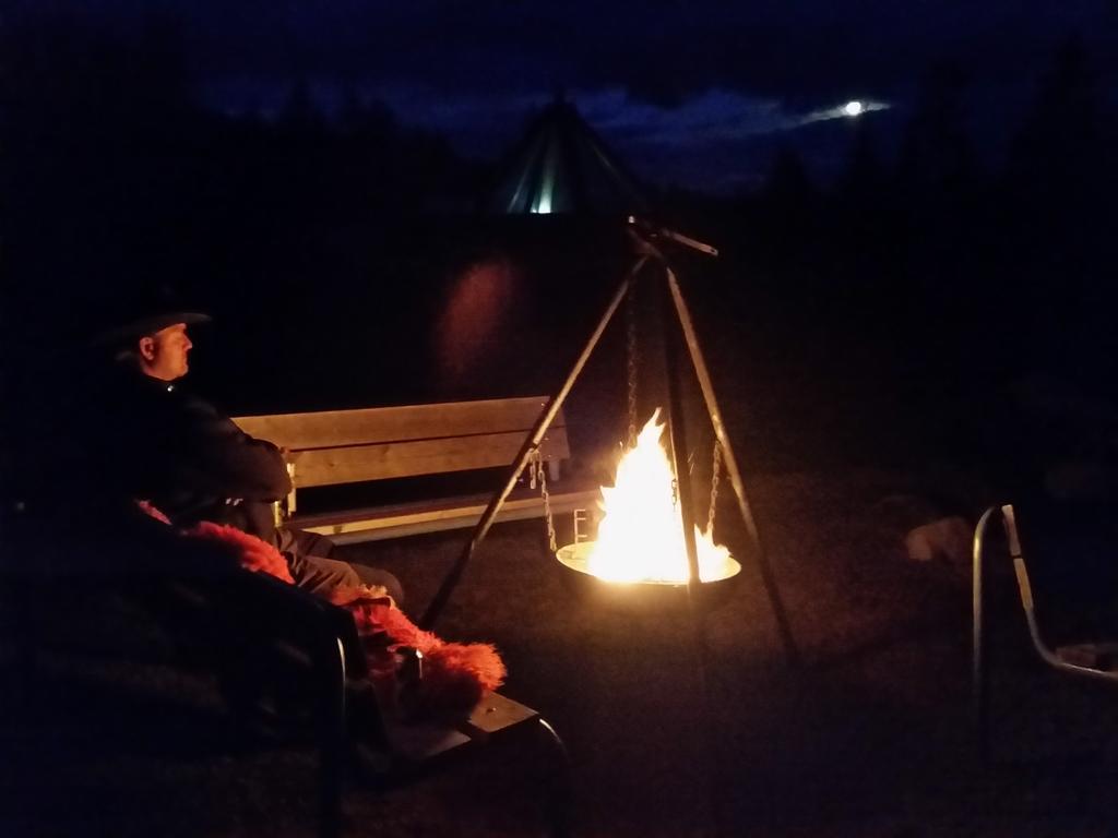 Hessdalen Ufocamp Appartement Vårhus Buitenkant foto